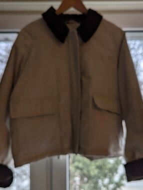Women’s Beige Jacket with Dark Contrast Collar, RollUp sleeve, Permaloft Filling